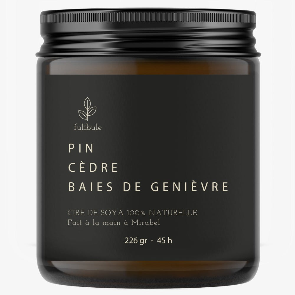 Bougie de soya naturelle parfumée , pin, cèdre et baies. Produit Québécois.